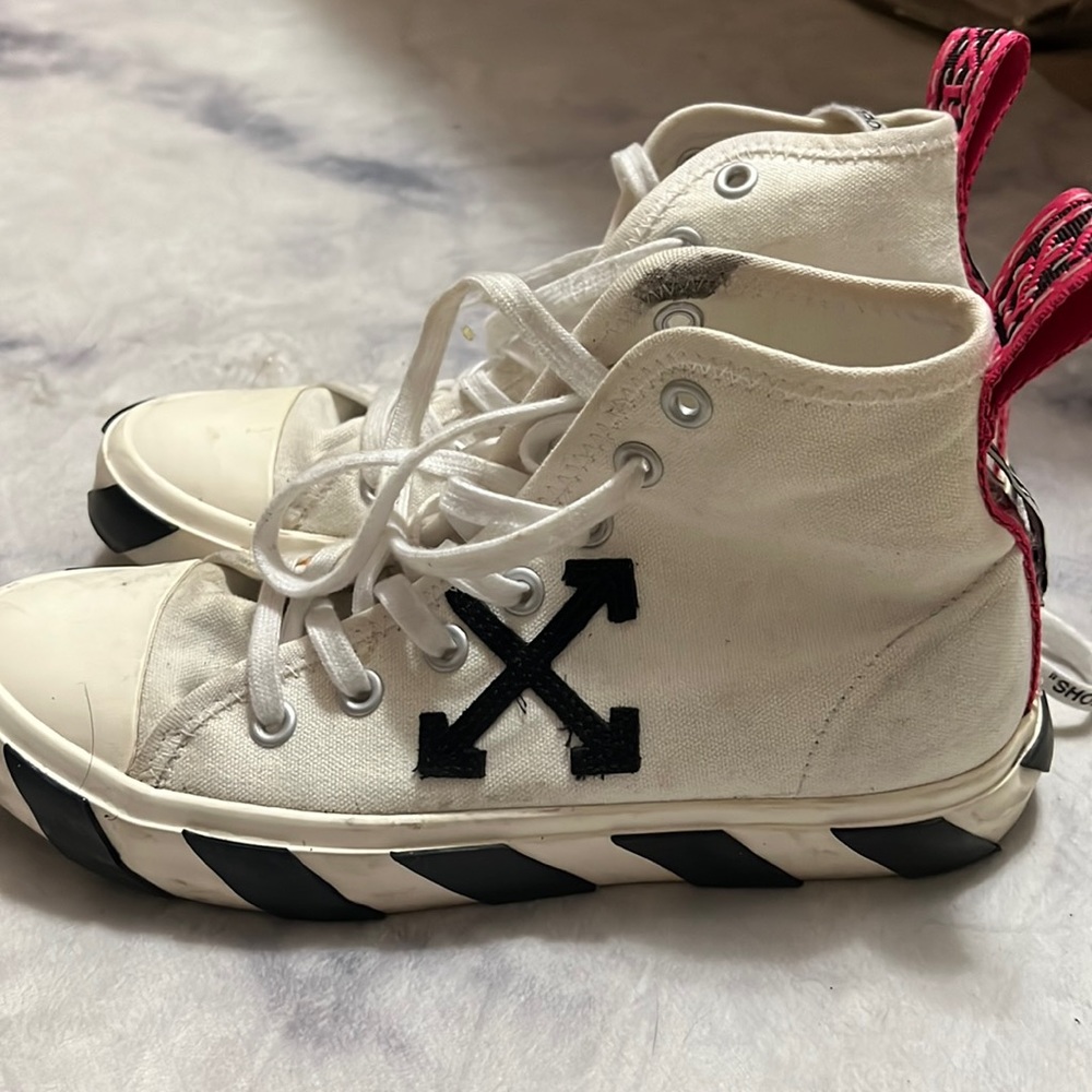 Offwhite high vulcanized size 7